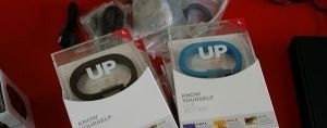 南京玄武區實體店Jawbone UP2智能手環現貨熱銷中，黑色藍色任選
